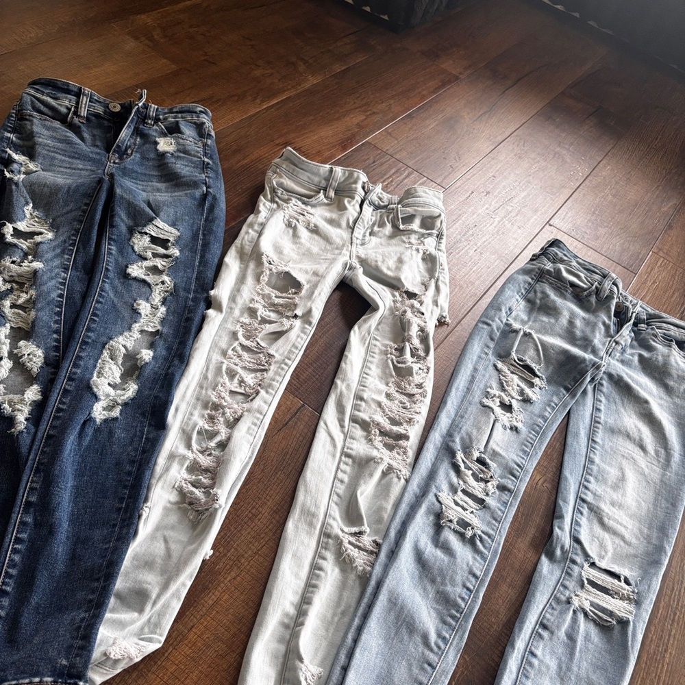 American Eagle Outfitters Light Blue Denim Jeans